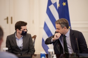ΣΥΣΚΕΨΗ ΥΠΟ ΤΟΝ ΠΡΩΘΥΠΟΥΡΓΟ ΚΥΡ. ΜΗΤΣΟΤΑΚΗ ΓΙΑ ΤΗΝ ΠΑΡΟΥΣΙΑΣΗ ΤΗΣ ΨΗΦΙΑΚΗΣ ΒΕΒΑΙΩΣΗΣ ΤΟΥ ΓΝΗΣΙΟΥ ΥΠΟΓΡΑΦΗΣ ΓΙΑ ΟΛΑ ΤΑ ΙΔΙΩΤΙΚΑ ΕΓΓΡΑΦΑ (ΔΗΜΗΤΡΗΣ ΠΑΠΑΜΗΤΣΟΣ/ΓΡΑΦΕΙΟ ΤΥΠΟΥ ΠΡΩΘΥΠΟΥΡΓΟΥ/EUROKINISSI)