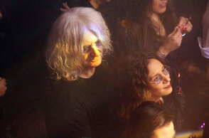 Ο Νίκος Καρβέλας με τη σύντροφό του, Έλενα Φερεντίνου - Σε λίγους μήνες θα γίνει πατέρας για τρίτη φορά