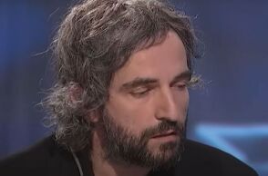 Άρης Σερβετάλης: Η πρώτη του απάντηση μετά τον σάλο για την παράσταση που εγκατέλειψε λόγω κορονοϊού