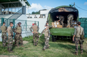 Βίαιες διαδηλώσεις στη Γουαδελούπη κατά των υγειονομικών μέτρων