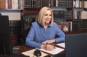 Η Φώφη Γεννηματά ως Πρόεδρος του ΚΙΝΑΛ  σε τηλεδιάσκεψη