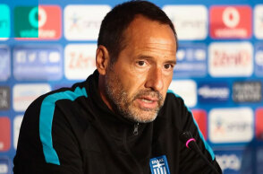 Ο Τζον Φαν΄τ Σχιπ αποχωρεί από την Εθνική Ελλάδος