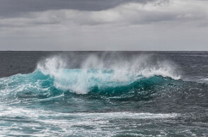 Προβλήματα στα δρομολόγια πλοίων σε λιμάνια έχει προκαλέσει η κακοκαιρία