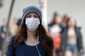 ΠΟΥ: Καθησυχαστικές οι πρώτες ενδείξεις για τη μετάλλαξη Όμικρον  