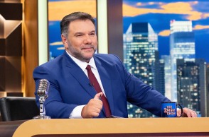 Γρηγόρης Αρναούτογλου – Θετικός στον κοροναϊό ο παρουσιαστής και μέλη της εκπομπής