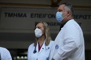 Τα κρούσματα κορωνοϊού σήμερα, Kυριακή 5 Δεκεμβρίου 2021, οι θάνατοι και οι διασωληνωμένοι στις ΜΕΘ, στη νέα ανακοίνωση του ΕΟΔΥ.