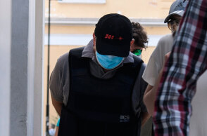 O ψευτογιατρός «Dr Kontos» προσέρχεται στη δίκη