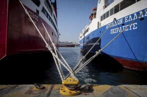 Κανονικά τα δρομολόγια των πλοίων μετά τις 12 τα μεσάνυχτα – Συμφωνήθηκε αύξηση 3% στις συλλογικές συμβάσεις