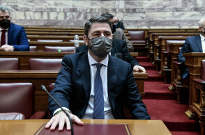 Ο Νίκος Ανδρουλάκης, νέος πρόεδρος ΠΑΣΟΚ και ΚΙΝΑΛ, στη Βουλή