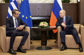 Ο Έλληνας πρωθυπουργός Κυριάκος Μητσοτάκης και ο Ρώσος πρόεδρος Βλαντίμιρ Πούτιν