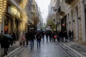 Κίνηση στον πεζόδρομο της οδού Ερμού