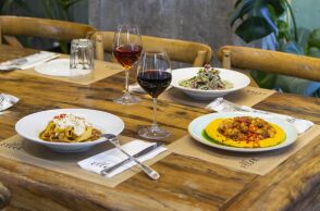 Ella: το μυστικό για νόστιμη ελληνική κουζίνα στη Μητροπόλεως