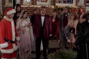 «Στα Πρόθυρα της Τρέλας (Mixed Nuts)» της Νόρα Έφρον