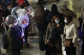 Κορωνοϊός: Πάνω από 15.000 κρούσματα σήμερα   