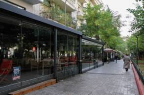 Μαγαζί στον πεζόδρομο της Φωκίωνος Νέγρη