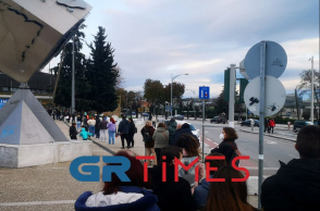 Θεσσαλονίκη: Ουρές για ένα rapid test 