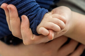 Διασωληνωμένο με κορωνοϊό βρέφος μετά την καισαρική σε νοσοκομείο στη Θεσσαλονίκη (ΦΩΤΟ ΑΡΧΕΙΟΥ)