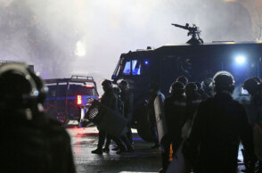 Επεισόδια στο Καζακστάν ανάμεσα σε αστυνομικούς και διαδηλωτές για τις τιμές στο φυσικό αέριο