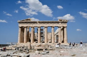 «Ένας κόμβος για τη σύγχρονη τέχνη δημιουργείται στη σκιά της Ακρόπολης»: Η ανταπόκριση των New York Times από την Αθήνα. 