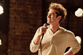 Ο Άντριου Γκάρφιλντ στην ταινία «Tick, Tick… Boom!» του Λιν Μανουέλ Μιράντα