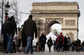 Κορωνοϊός: «Καμπανάκι» ΠΟΥ για τη μετάλλαξη Όμικρον 