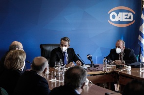 Μητσοτάκης: 86.000 νέες θέσεις εργασίας μέσω ΟΑΕΔ το 2022