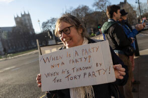 Νέες καταγγελίες για πάρτι στη Ντάουνινγκ Στριτ, την παραμονή της κηδείας του πρίγκιπα Φίλιππου