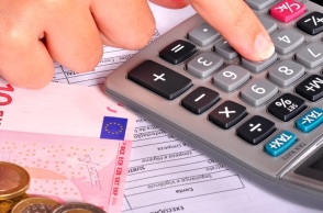 Προς κατάργηση της εισφοράς αλληλεγγύης για όλους από το 2023 - Έρχεται Bonus System στο Δημόσιο	