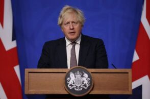 Βρετανία: Οι κορυφαίοι υπουργοί επιστρατεύονται για την διάσωση του Μπόρις Τζόνσον