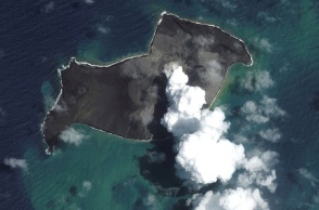 Τόνγκα: Άλλαξαν όψη τα νησιά από την έκρηξη του ηφαιστείου (εικόνες)