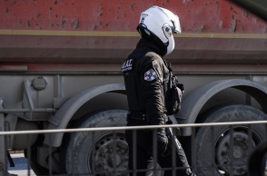 Σύλληψη 31χρονου αστυνομικού που κατηγορείται ότι ξυλοκόπησε τη σύντροφό του στον Νέο Κόσμο	