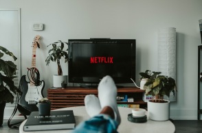 Netflix: Διαψεύδονται οι ελπίδες για ταχεία ανάκαμψη