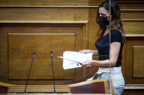 Έφη Αχτσιόγλου