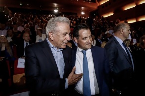 Υπόθεση Novartis: Στο αρχείο ο φάκελος για Άδωνι Γεωργιάδη και Δημήτρη Αβραμόπουλο.