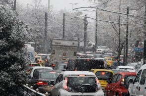 Κυκλοφοριακό χάος στους δρόμους λόγω της κακοκαιρίας Ελπίδα