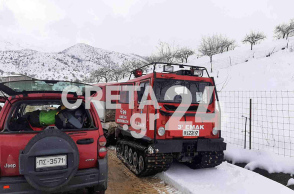 Κακοκαιρία «Ελπίς»: Επιχείρηση απεγκλωβισμού οικογενειών στο Ηράκλειο Κρήτης