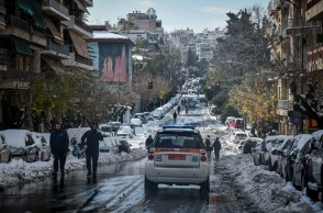 Αναστέλλονται αύριο οι εμβολιασμοί σε Αττική και Εύβοια