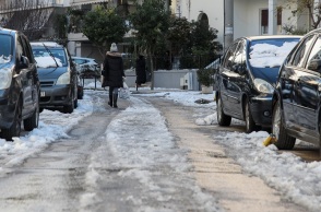 ΚΑΚΟΚΑΙΡΙΑ "ΕΛΠΙΣ" / ΧΙΟΝΟΠΤΩΣΗ ΣΤΗΝ ΑΤΤΙΚΗ ΟΔΟΣ (ΤΑΤΙΑΝΑ ΜΠΟΛΑΡΗ/EUROKINISSI)
