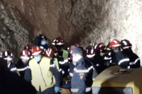 Διασώστες στο Μαρόκο απομακρύνουν νεκρό από το πηγάδι τον 5χρονο Ραγιάν