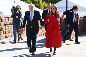 Ο Μπόρις Τζόνσον και η Κάρι Σίμοντς