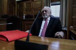 Τηλεοπτικές άδειες: Στημένος ο διαγωνισμός, επιμένει ο Χ. Καλογρίτσας