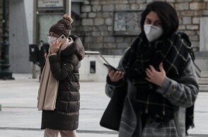 Κρύο - Πολίτες στο κέντρο της Αθήνας