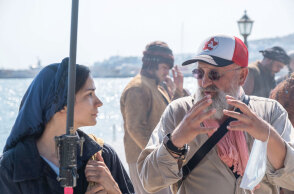 Ο σκηνοθέτης Γρηγόρης Καραντινάκης στα γυρίσματα της ταινίας Σμύρνη μου αγαπημένη