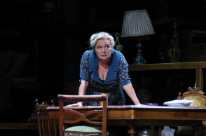 Η Μαρία Καβογιάννη στην παράσταση «Τρίτο Στεφάνι»