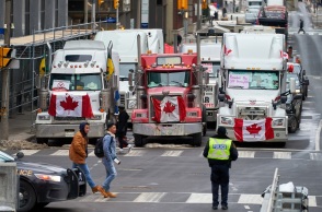 Κλειστή η γέφυρα Αμπάσαντορ – Επεισόδια με διαδηλωτές και συλλήψεις