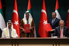 Στα ΗΑΕ ο Ερντογάν επιδιώκοντας ενίσχυση της διμερούς συνεργασίας