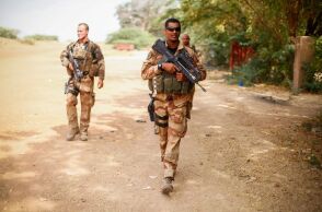 Γάλλοι στρατιώτες στο Μάλι / © EPA/NIC BOTHMA   