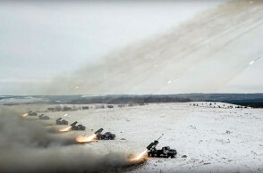 Στρατιωτική άσκηση με βομβαρδισμό στόχων από τον ρωσικό στρατό