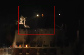 Ελικόπτερο πάνω από το Euroferry Olympia για τη διάσωση επιβατών