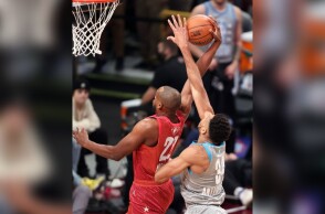 Ο Γιάννης Αντετοκούνμπο ταπώνει τον Κρις Μίντλετον